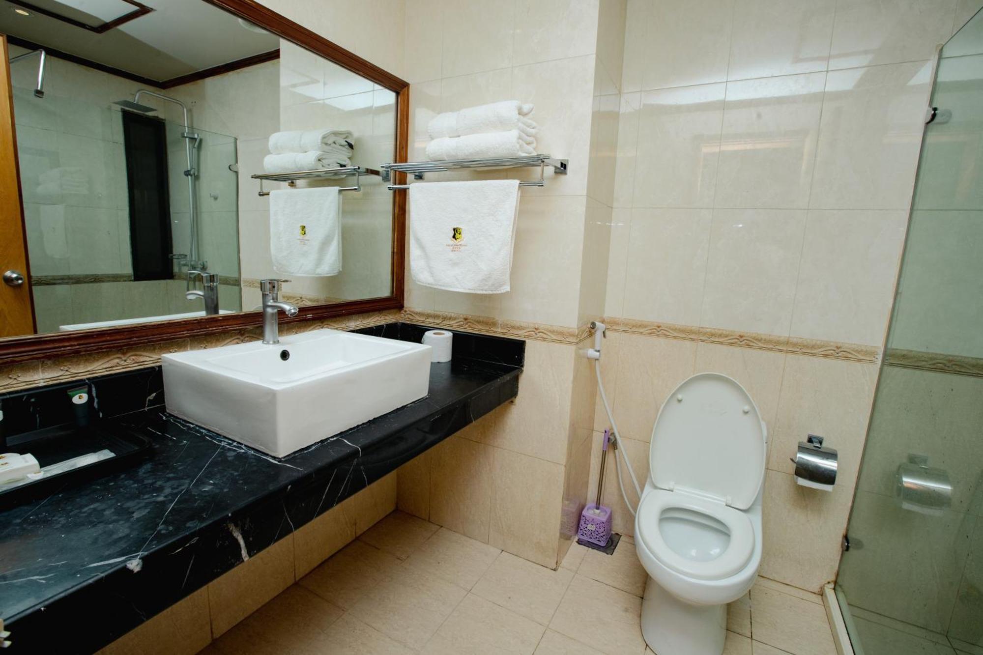 Gold Crest Hotel อึมวานซา ภายนอก รูปภาพ